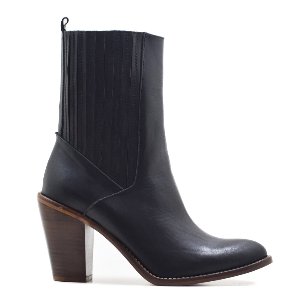 -BOTIN CA-502 EN PIEL KRUST NEGRO