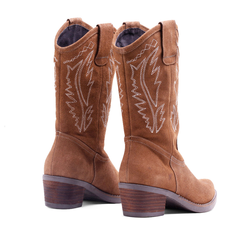 BOTA CA-1364 BORDADO SERRAJE CUERO