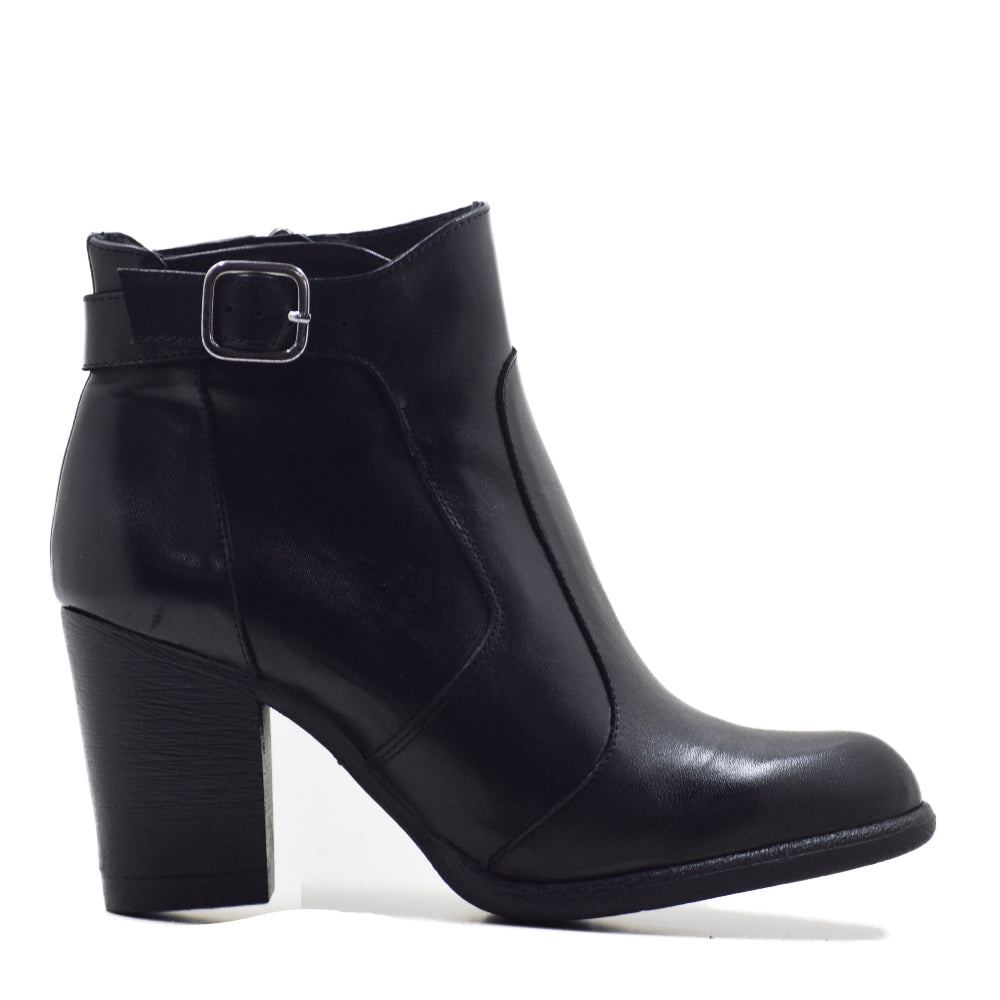 BOTIN CA-1901 EN PIEL KRUST NEGRO