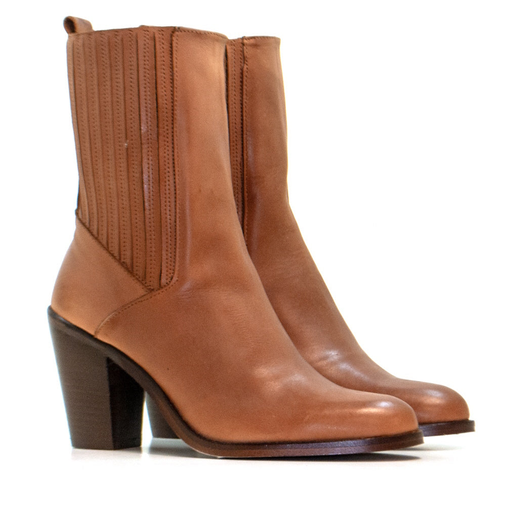 BOTIN CA-502 EN PIEL KRUST CUERO