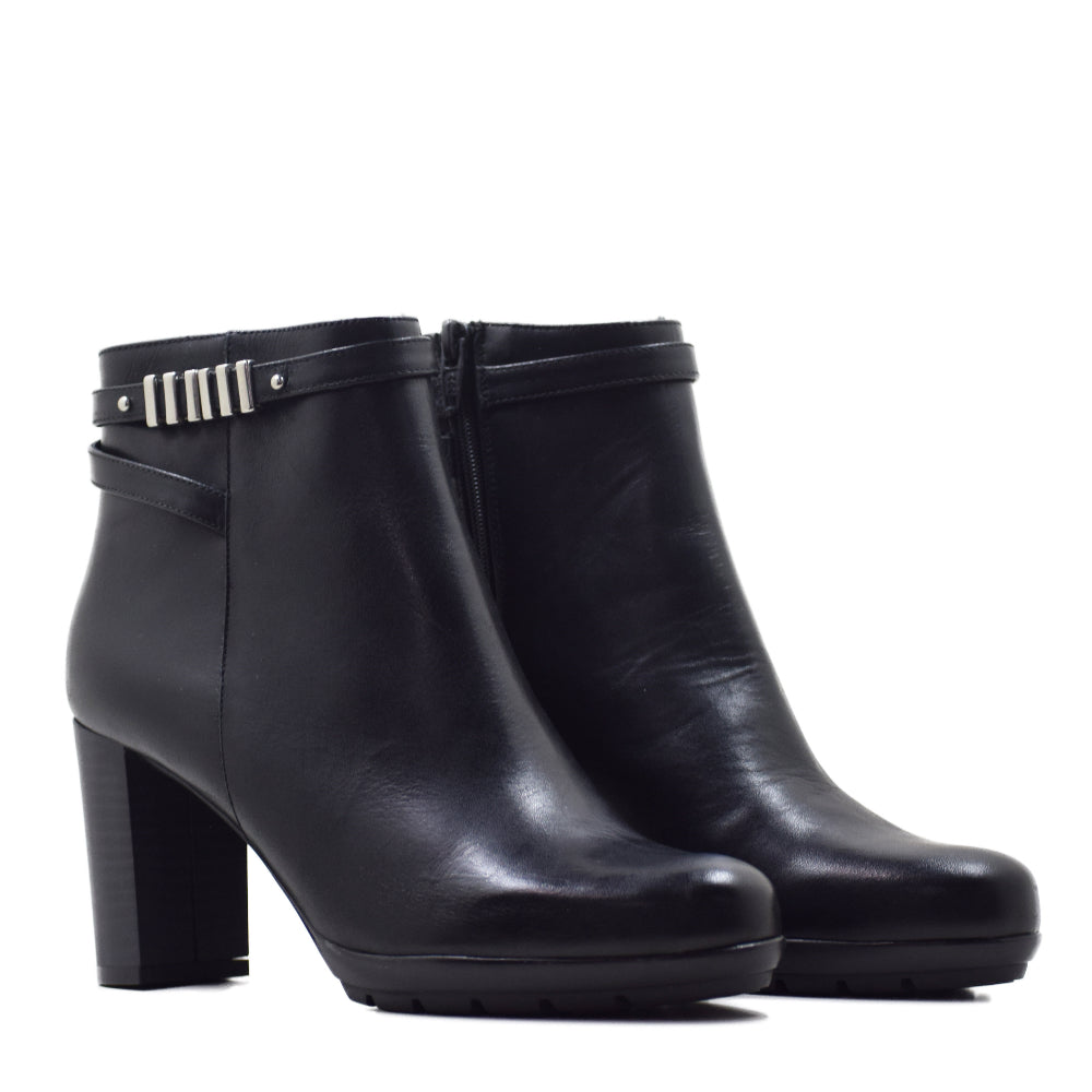 CA-1880 BOOT IN BLACK KRUST LEATHER