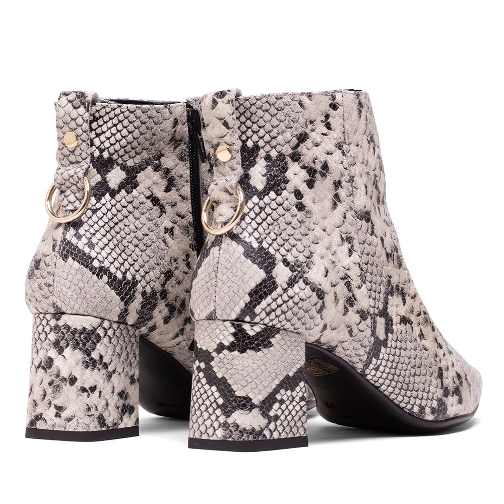 BOTIN ALANA SERPIENTE BLANCA/NEGRA